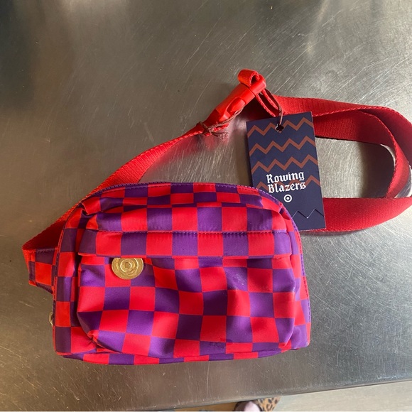 ❌SOLD❌ ROWING BLAZERS x Target Belt Bag - Picture 2 of 5